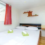 Garden Tatil Evi *