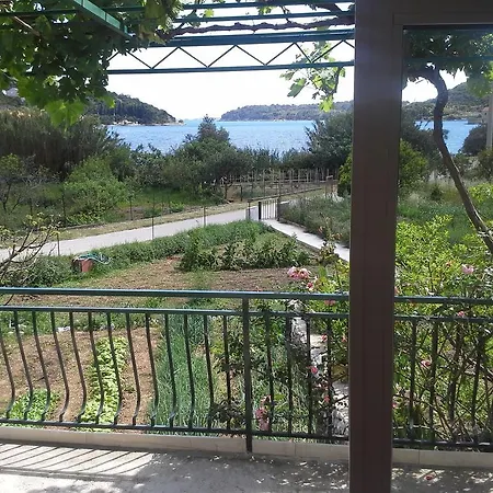 Garden Holiday home