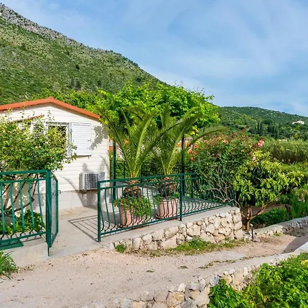 Garden Holiday home