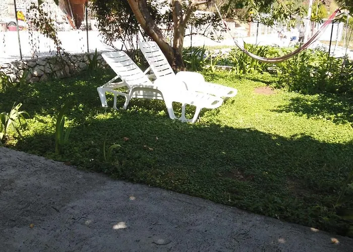 펜션 Garden 자톤